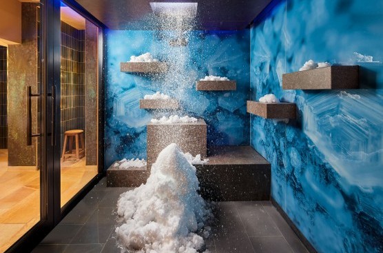 Raum mit Schneedusche im Spa Bereich des Hotel Erbprinz.