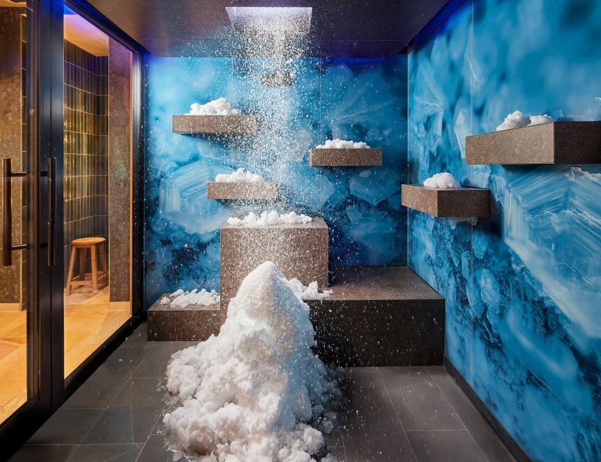 Raum mit Schneedusche im Spa Bereich des Hotel Erbprinz.